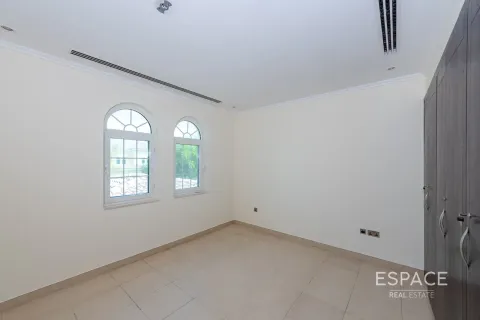 Villa in Dubai 3 bedrooms, 328 sq.m. № 83892 - photo 6