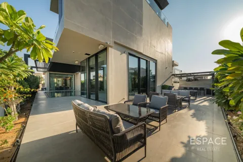 Villa en Jumeirah Park, Dubai, 6 dormitorios, 757 m², № 83891 - foto 11