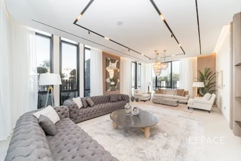 Villa en Jumeirah Park, Dubai, 6 dormitorios, 757 m², № 83891 - foto 2