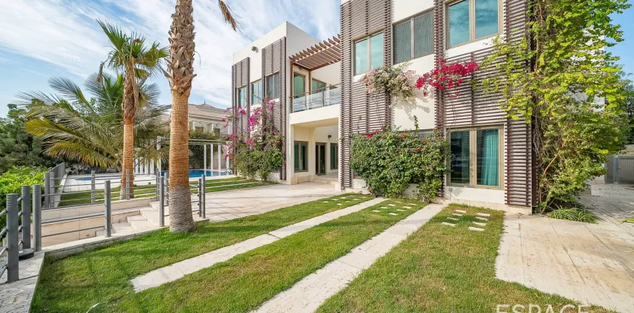 Villa en Palm Jumeirah, Dubai, 6 dormitorios, 650 m², № 83880