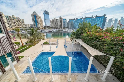Villa en Palm Jumeirah, Dubai, 6 dormitorios, 650 m², № 83880 - foto 8