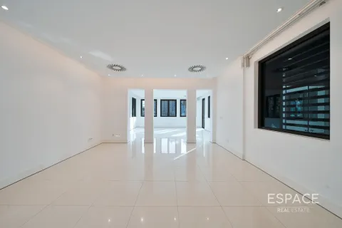 Villa en Palm Jumeirah, Dubai, 6 dormitorios, 650 m², № 83880 - foto 4