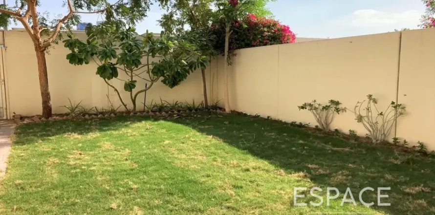 Villa en The Springs, Dubai, 2 dormitorios, 153 m², № 83890