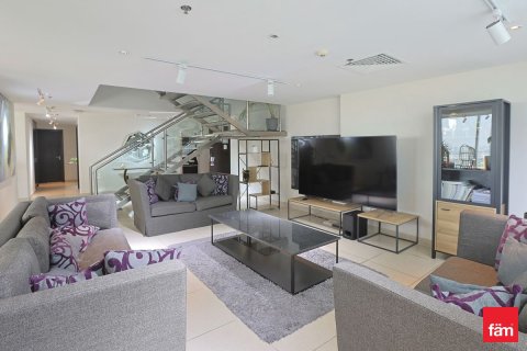 Apartment in Sheikh Zayed Road, Dubai 3 bedrooms, 163 sq.m. № 110121