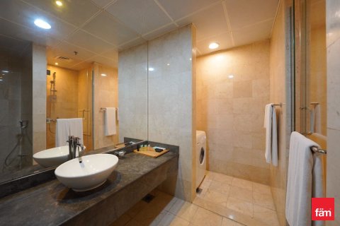 Apartment in Sheikh Zayed Road, Dubai 3 bedrooms, 163 sq.m. № 110121 - photo 24