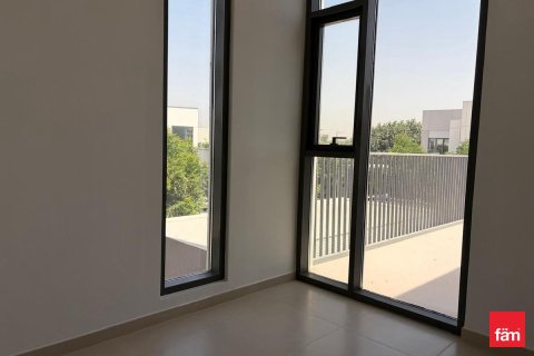 Villa in Dubai 4 bedrooms, 224.9 sq.m. № 110116 - photo 4