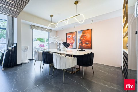 Townhouse in Dubai 4 bedrooms, 304.5 sq.m. № 110120 - photo 4