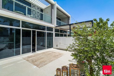 Townhouse in Dubai 4 bedrooms, 304.5 sq.m. № 110120 - photo 3