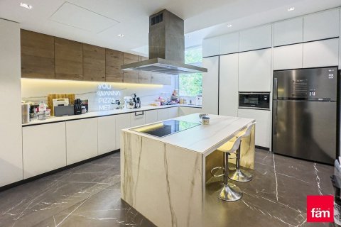 Townhouse in Dubai 4 bedrooms, 304.5 sq.m. № 110120 - photo 23