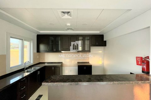 Adosado en Bella Casa, Serena, Dubai, 3 dormitorios, 200 m², № 74086 - foto 6