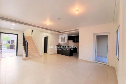 Adosado en Bella Casa, Serena, Dubai, 3 dormitorios, 200 m², № 74086 - foto 1