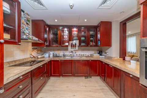 Apartment in Old Town, Dubai 2 bedrooms, 131 sq.m. № 74088 - photo 9