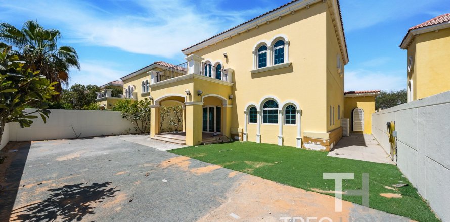 Villa in Legacy, Jumeirah Park, Dubai 3 bedrooms, 328 sq.m. № 16839
