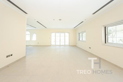 Villa in Legacy, Jumeirah Park, Dubai 3 bedrooms, 328 sq.m. № 16839 - photo 18
