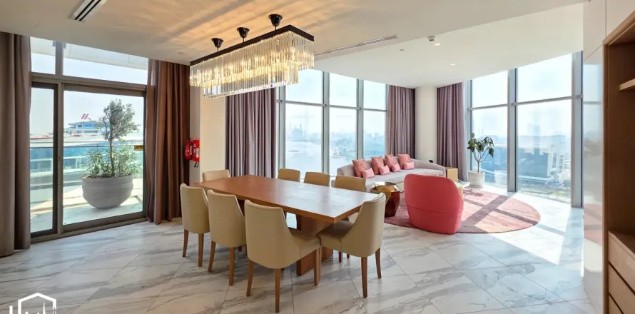 Ático en Deira, Dubai, 3 dormitorios, 283 m², № 92760