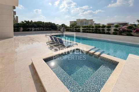 Villa in Dubai Hills Estate, Dubai 6 bedrooms, 1157.2 sq.m. № 135657 - photo 2
