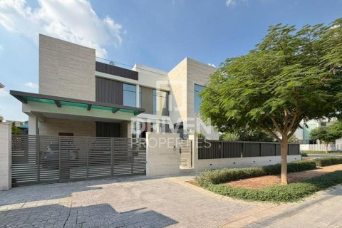 Villa in Dubai Hills Estate, Dubai 6 bedrooms, 1157.2 sq.m. № 135657 - photo 4