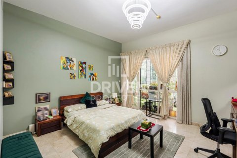 Apartamento en KG Tower, Dubai Marina, Dubai, 3 dormitorios, 251.12 m², № 135373 - foto 7