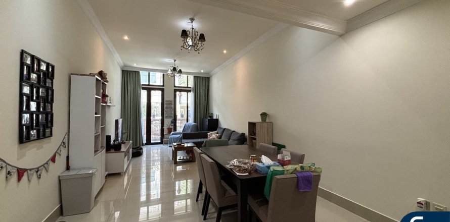 Apartamento en Jumeirah Village Circle, Dubai, 2 dormitorios, 131 m², № 78658