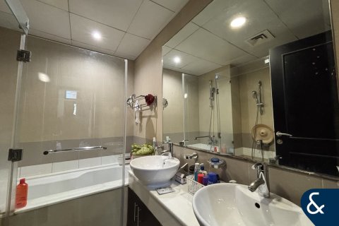 Apartamento en Jumeirah Village Circle, Dubai, 2 dormitorios, 131 m², № 78658 - foto 12