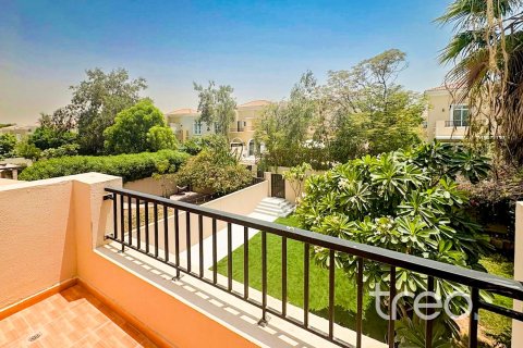 Снять в аренду виллу в Арабиан Ранчес, Дубай: 3 спальни, 228.26м², № 120244 - фото 16
