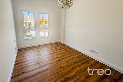 Снять в аренду виллу в Арабиан Ранчес, Дубай: 3 спальни, 228.26м², № 120244 - фото 13
