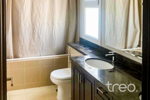 Снять в аренду таунхаус в Casa Viva, Serena, Дубай: 3 спальни, 17.28м², № 120245 - фото 9