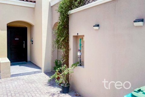 Снять в аренду таунхаус в Casa Viva, Serena, Дубай: 3 спальни, 17.28м², № 120245 - фото 19