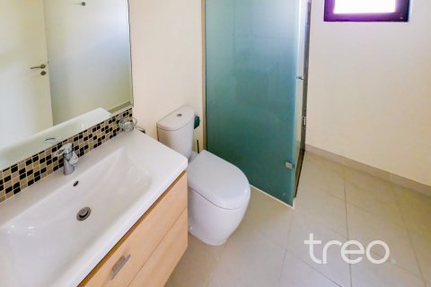 Снять в аренду таунхаус в DAMAC Hills (Akoya by DAMAC), Дубай: 3 спальни, 37.63м², № 120248 - фото 6