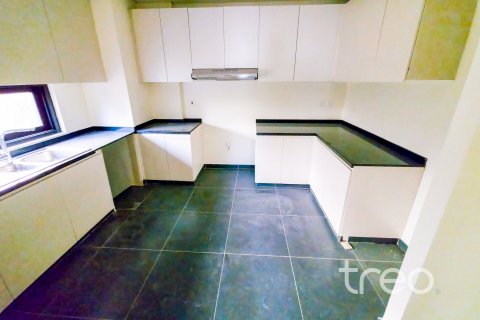 Снять в аренду таунхаус в DAMAC Hills (Akoya by DAMAC), Дубай: 3 спальни, 37.63м², № 120248 - фото 7