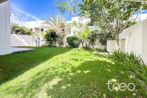 Villa in Zahra Townhouses, Town Square, Dubai 4 bedrooms, 220.55 sq.m. № 119966 - photo 9
