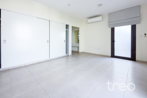 Villa in Zahra Townhouses, Town Square, Dubai 4 bedrooms, 220.55 sq.m. № 119966 - photo 16