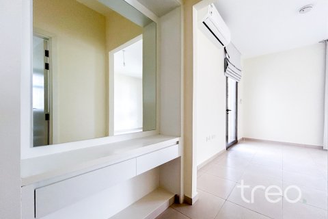 Villa in Zahra Townhouses, Town Square, Dubai 4 bedrooms, 220.55 sq.m. № 119966 - photo 11