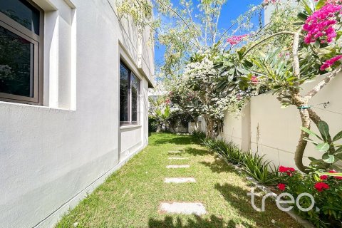 Villa in Zahra Townhouses, Town Square, Dubai 4 bedrooms, 220.55 sq.m. № 119966 - photo 8
