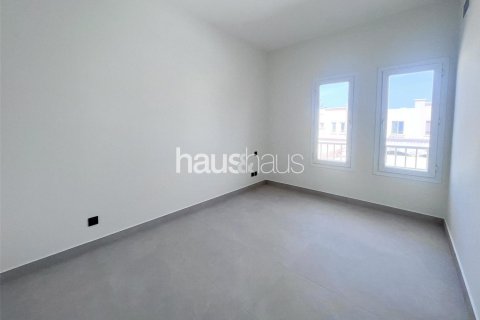 Villa in The Springs, Dubai 3 bedrooms, 255 sq.m. № 44702 - photo 15