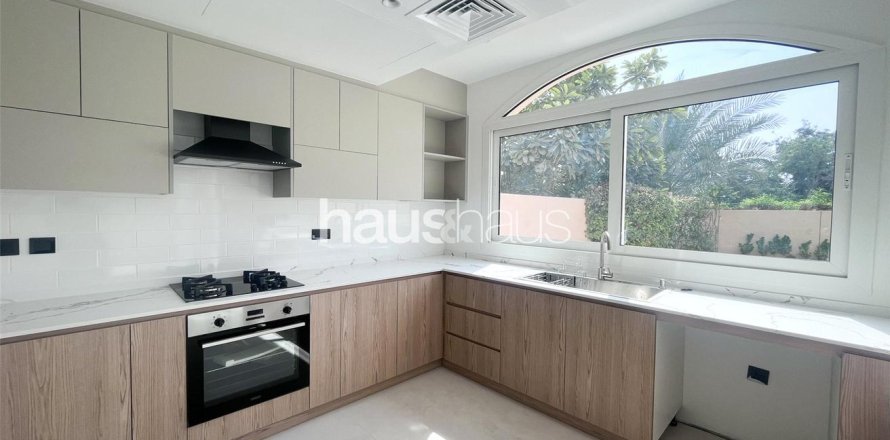 Villa in The Springs, Dubai 3 bedrooms, 255 sq.m. № 44702