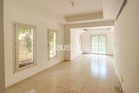 Adosado en The Springs, Dubai, 3 dormitorios, 340 m², № 44708 - foto 2