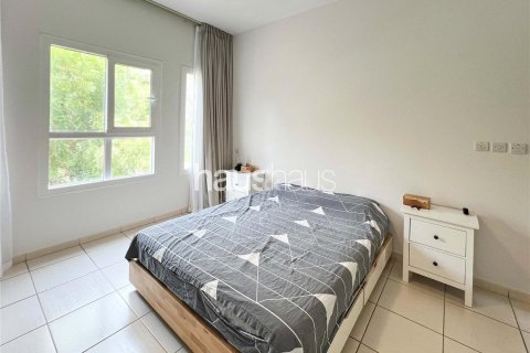 Villa in Maeen, The Lakes, Dubai 3 bedrooms, 234 sq.m. № 44701 - photo 10
