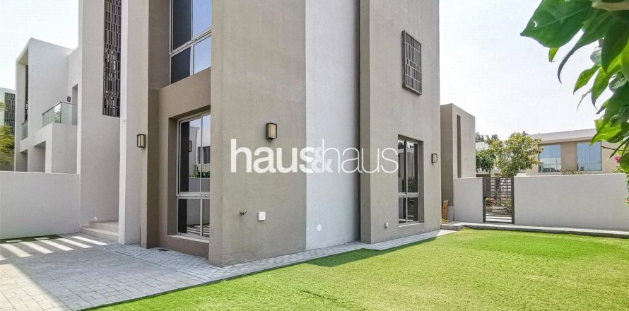 Villa in Arabian Ranches 2, Dubai 4 bedrooms, 246 sq.m. № 44700