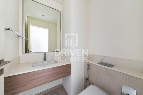 Townhouse in The Valley, Dubai 3 bedrooms, 174.01 sq.m. № 136771 - photo 13