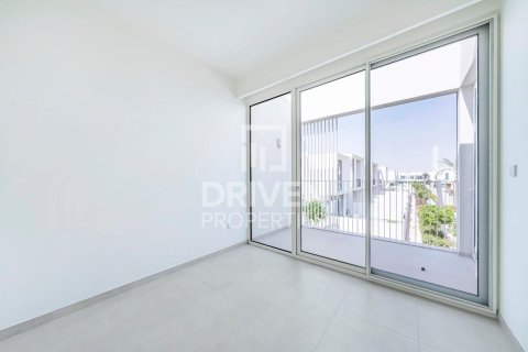 Townhouse in The Valley, Dubai 3 bedrooms, 174.01 sq.m. № 136771 - photo 6