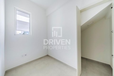 Townhouse in The Valley, Dubai 3 bedrooms, 174.01 sq.m. № 136771 - photo 14