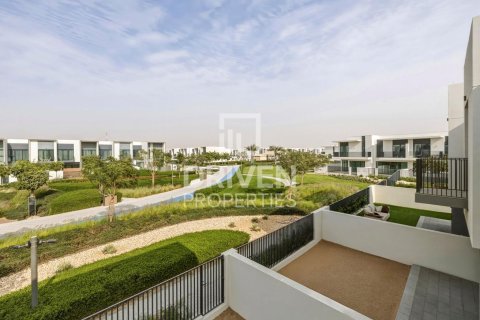 Townhouse in The Valley, Dubai 3 bedrooms, 174.01 sq.m. № 136772 - photo 23