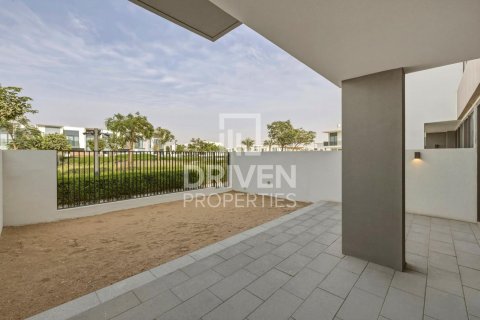 Townhouse in The Valley, Dubai 3 bedrooms, 174.01 sq.m. № 136772 - photo 21
