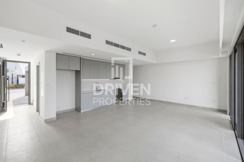 Townhouse in The Valley, Dubai 3 bedrooms, 174.01 sq.m. № 136772 - photo 4