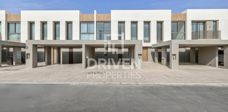 Townhouse in The Valley, Dubai 3 bedrooms, 174.01 sq.m. № 136772
