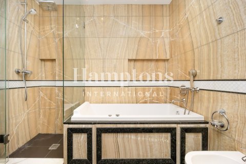 Apartamento en Burj Khalifa, Dubai, 1 dormitorio, 76.73973606 m², № 63772 - foto 13