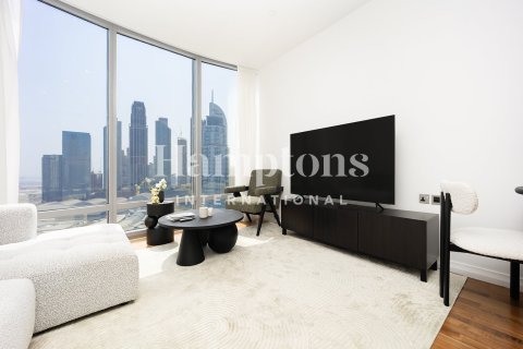 Apartamento en Burj Khalifa, Dubai, 1 dormitorio, 76.73973606 m², № 63772 - foto 1