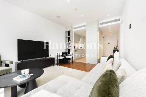 Apartamento en Burj Khalifa, Dubai, 1 dormitorio, 76.73973606 m², № 63772 - foto 14