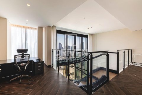 Apartment in Zabeel, Dubai 1 bedroom, 136.1 sq.m. № 138815 - photo 5
